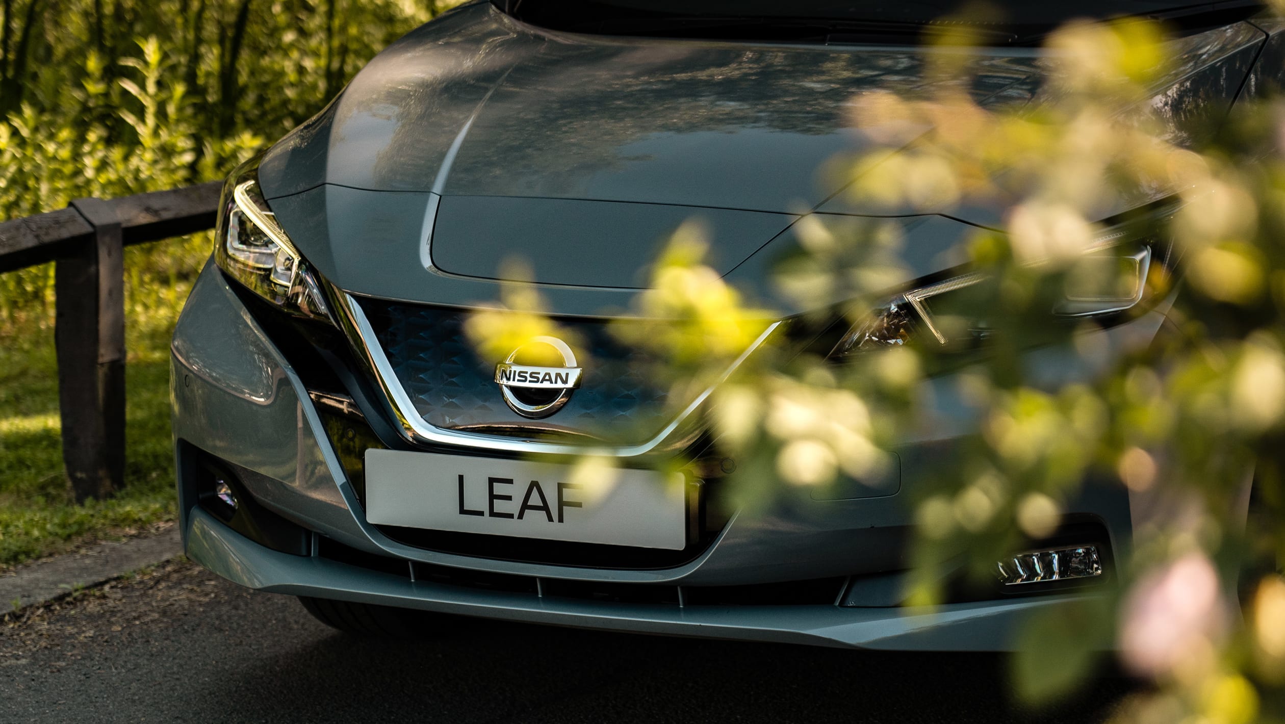 aria-label="Nissan Leaf 2021 2"