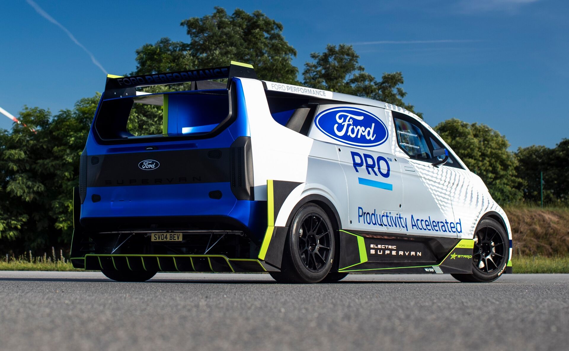 Ford Supervan 4 revealed at Goodwood Automotive Daily